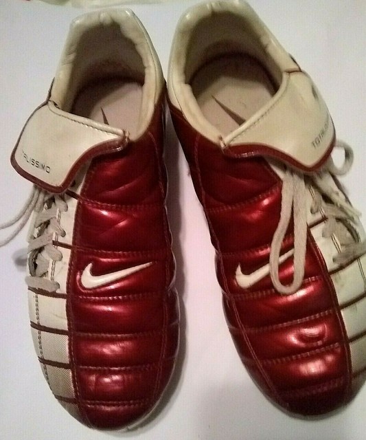 maroon nike football cleats