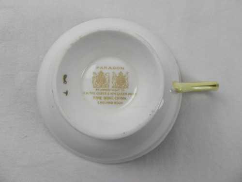 Paragon Bone China England Teetasse und Untertasse Burgund Rot Gold Medaillon Blume - Bild 6 von 14