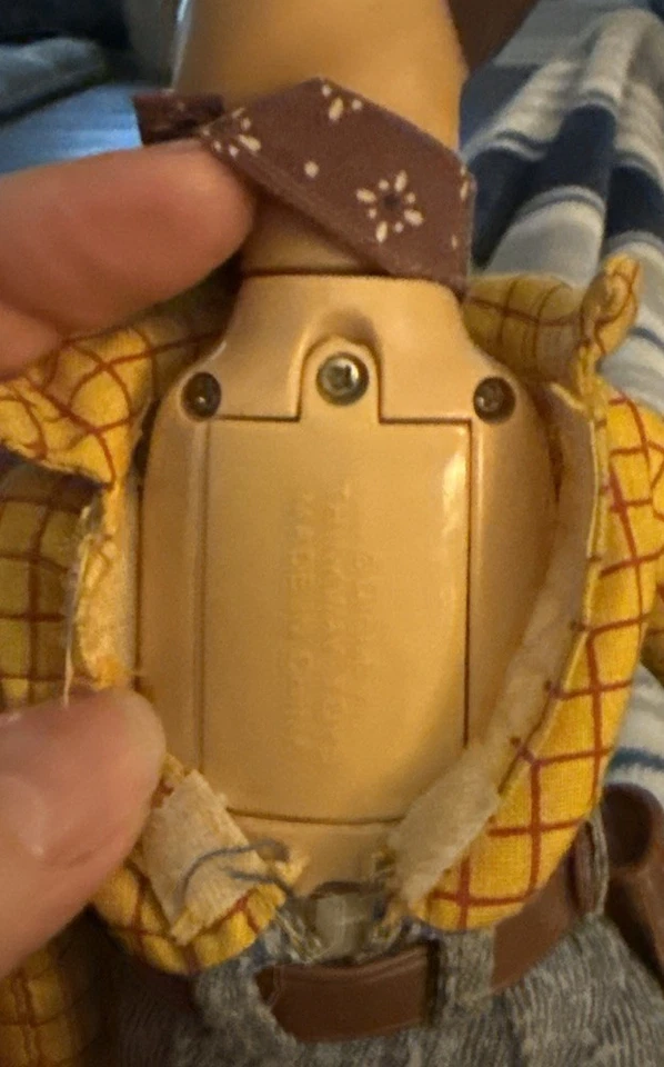 Toy Story Woody Talking Doll - Thinkway Toys Disney Pixar - Caja de voz electrónica Foto 4 de 4