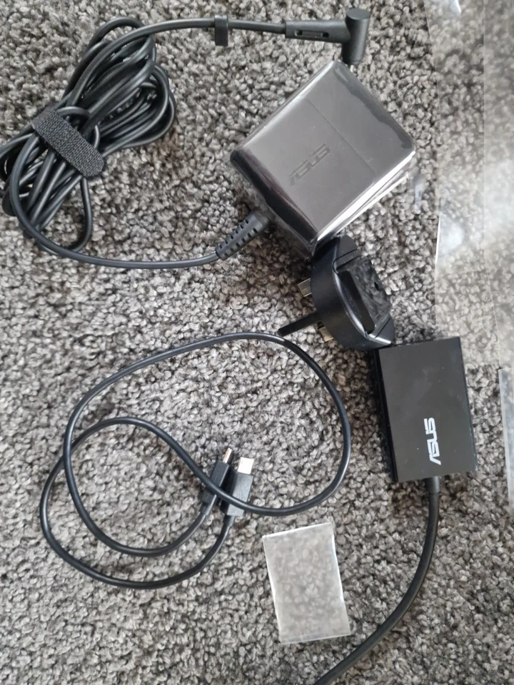 Tableta portátil Asus Transformer Book T300 CHI WQHD 2 en 1 pantalla táctil ultra delgada Foto 4 de 4