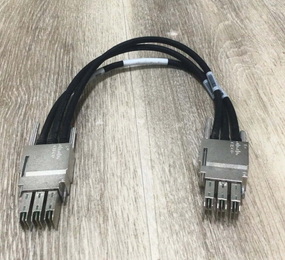 Cabo de empilhamento Cisco STACK-T1-50CM V01 Cisco 3850 • 800-40403-01 genuíno - Imagem 2 de 4
