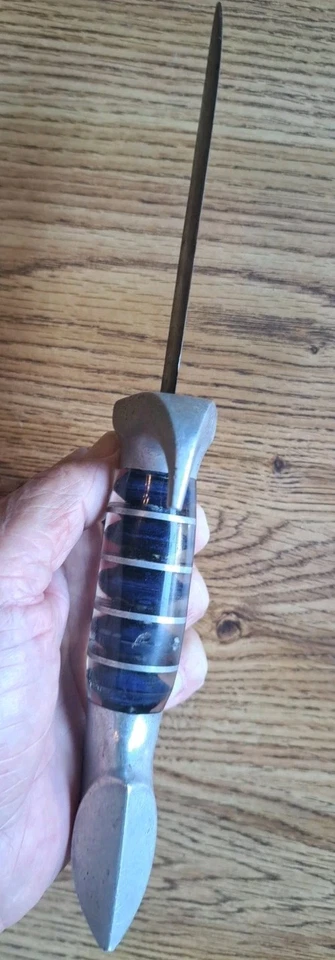 Cuchillo de arte de trinchera hecho a mano de colección de la Segunda Guerra Mundial pistola torreta y mango de aluminio Foto 4 de 4