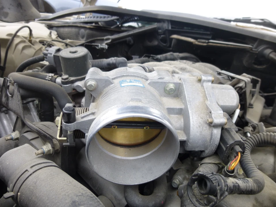 2004 2005 JAGUAR XJ8 XJ8L VANDEN PLAS THROTTLE BODY  - Image 2 of 2