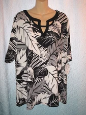 NAIF Women's 3X Short Sleeve Tropical Print Shirt Blouse Top Black Khaki NWT