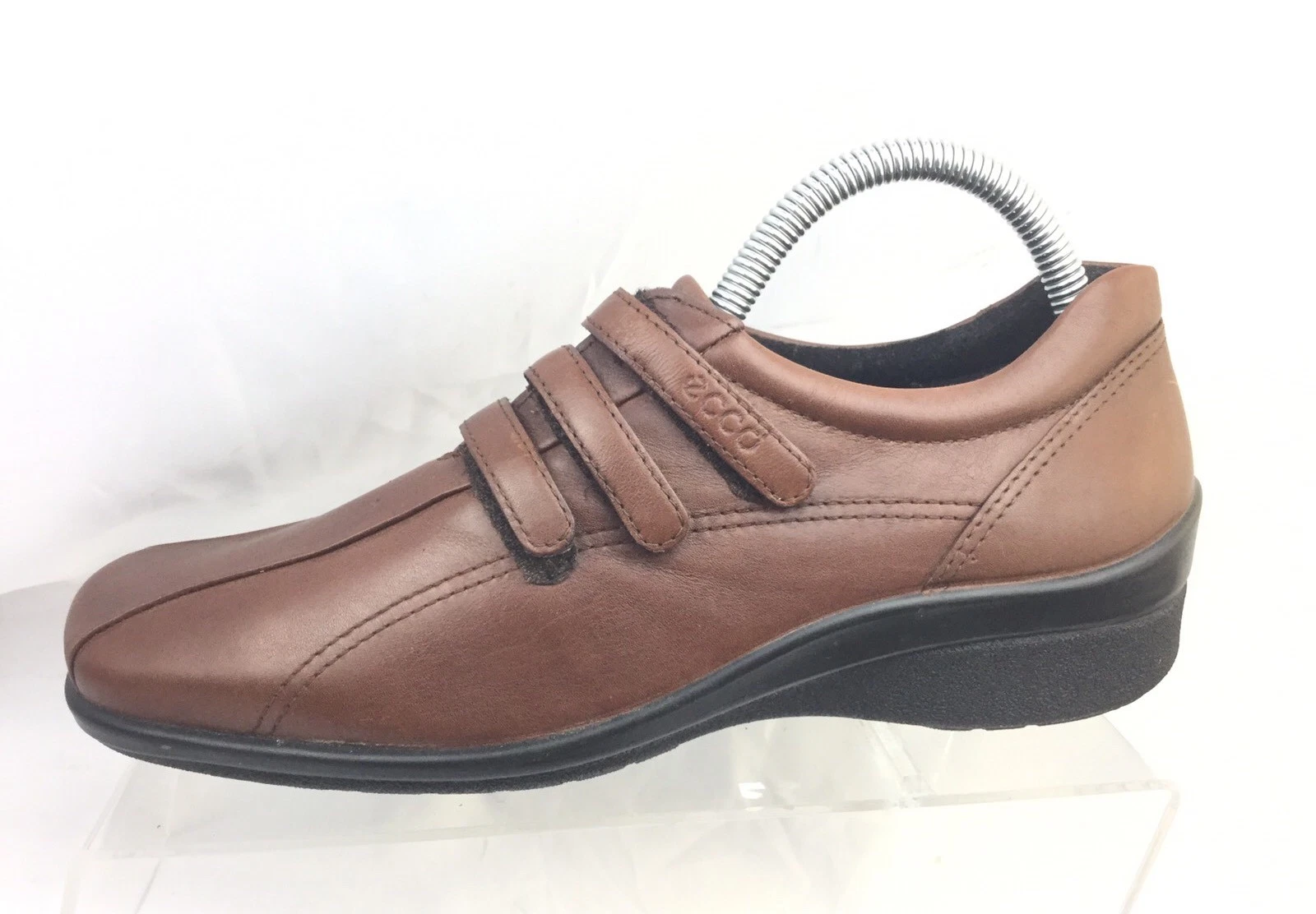 Mocassino donna Ecco Light pelle marrone punta quadrata triplo cinturino misura 8 39