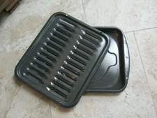 WHIRLPOOL 2 PIECE PORCELIAN BROILER PAN - ORIGINAL FROM MY OWN OVEN 4396923 