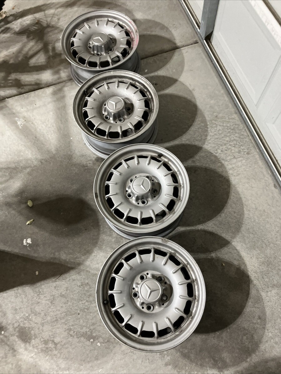 メルセデス・ベンツ　W107 SL 126 464 0017 1972 - 85 Mercedes Benz R107 450SL 380SL 6.5 x 14