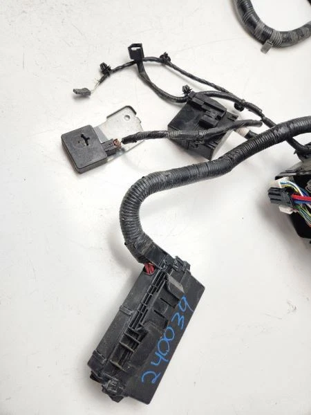 Arnés de subcables Nissan Pathfinder 2016-2018 bahía de motor OEM 24012-9PJ0A Foto 3 de 4