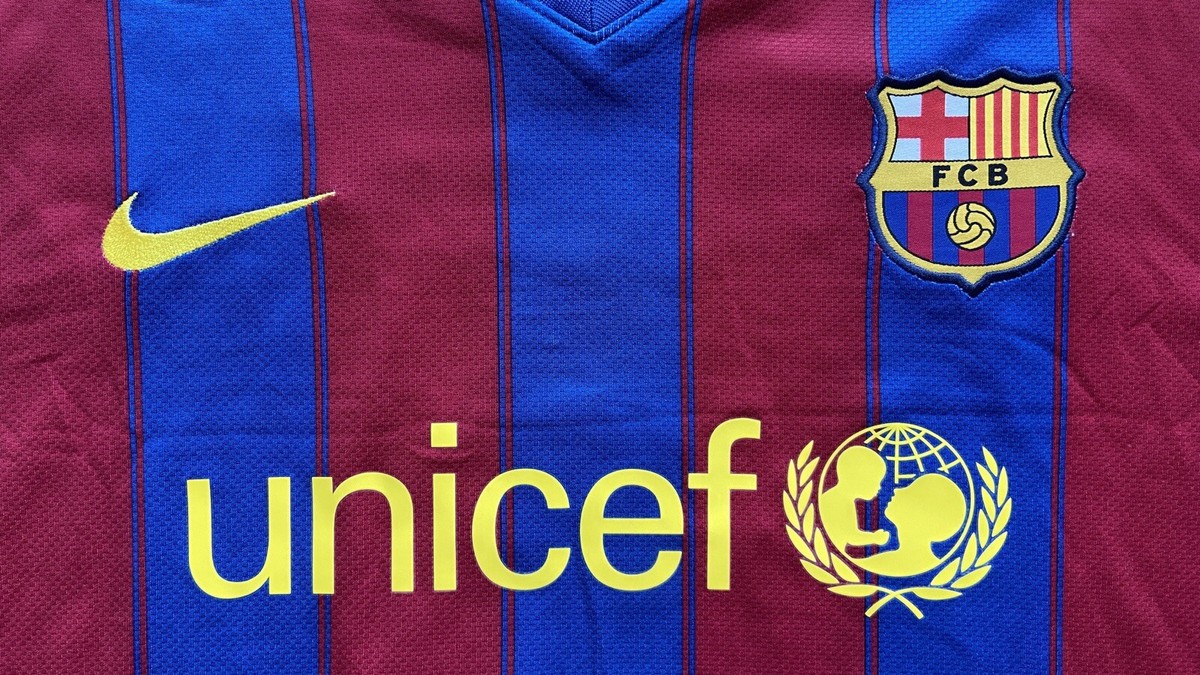 BARCELONA 2010 2011 HOME SHIRT JERSEY NIKE 343808-496 sz XXL BARCELONA 2010 2011 HOME SHIRT JERSEY NIKE 343808-496 sz XXL