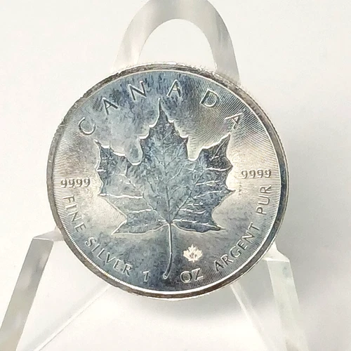 2016 Canada Silver Maple Leaf 1oz .9999 Fine Queen Elizabeth II Effigy Details