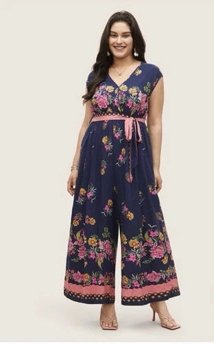BloomChic Navy Blue Floral Pocket Belted Sleeveless Surplice Jumpsuit 12. NWT