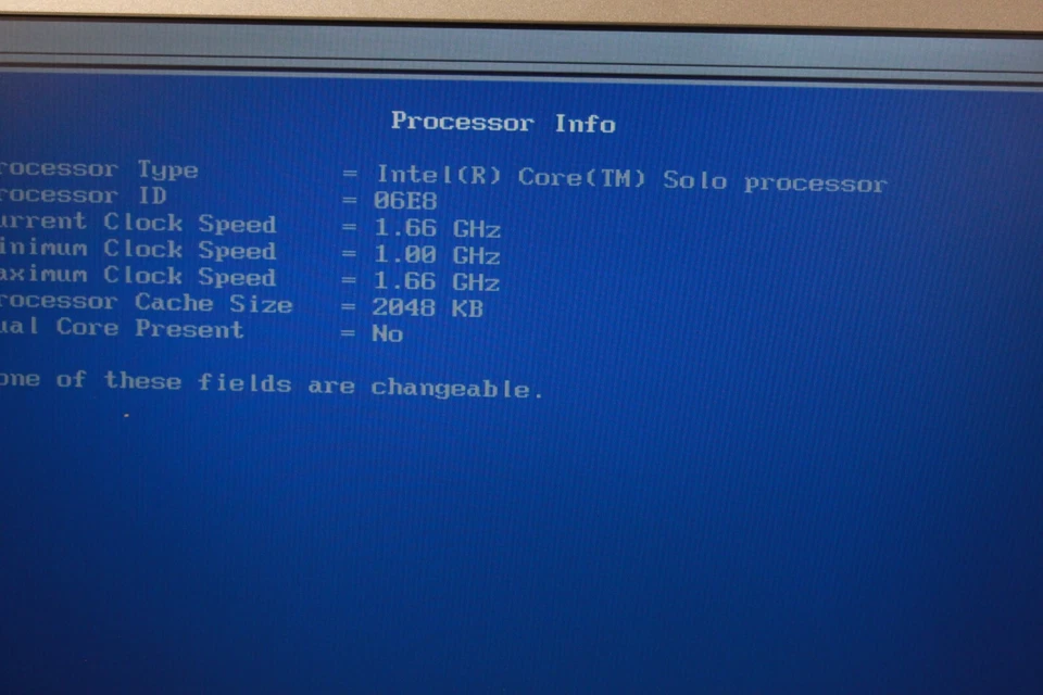 戴尔 Inspiron E1705 便携式电脑 Boots To Bios 1GB Ram Core Solo 1.66Ghz 无高清阅读 — 第 2/4 张图片