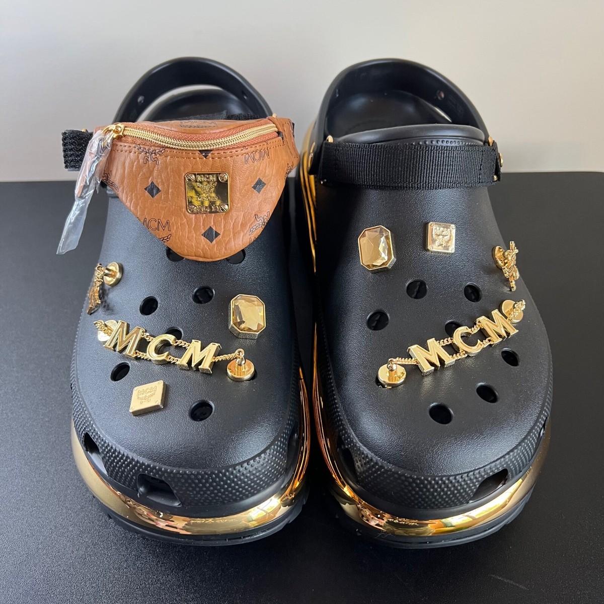 [MCM x CROCS] クラシッククログ (ベルトバッグ ブレイスレット) s-l1200.jpg
