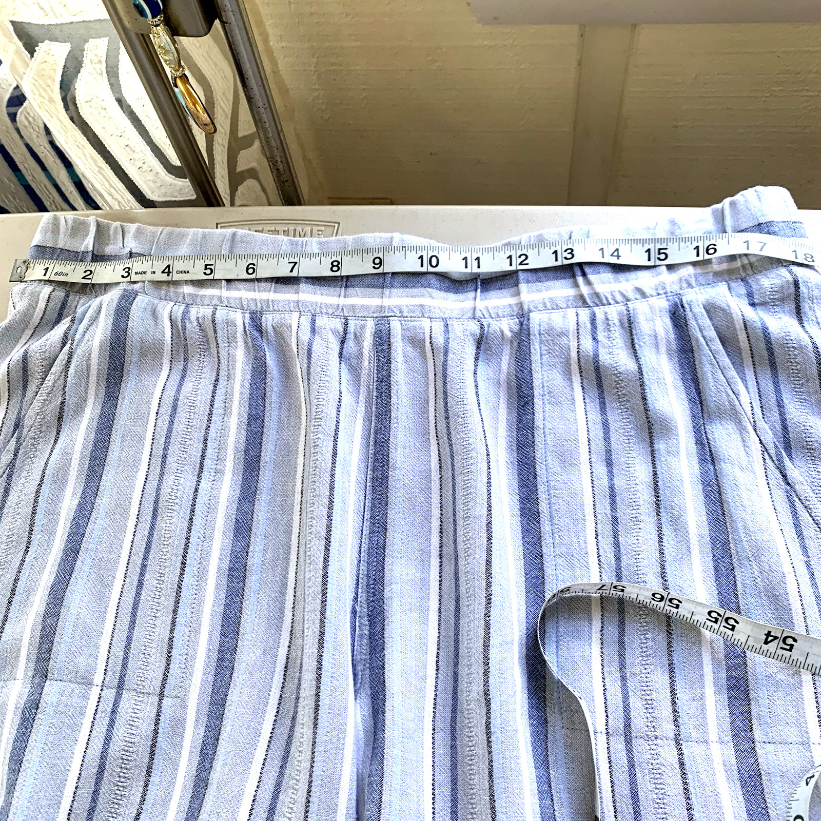 NWT Rachel Zoe striped linen blend elastic waist short pants size L