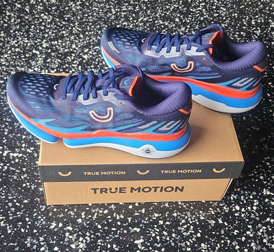 True Motion U-TECH VICHARA Blue/Orange/White Low Top Sneakers