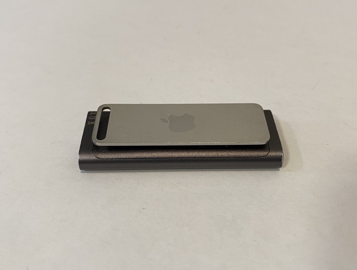 Apple iPod Shuffle 3rd Generation Black (4 GB) Works Great | eBay