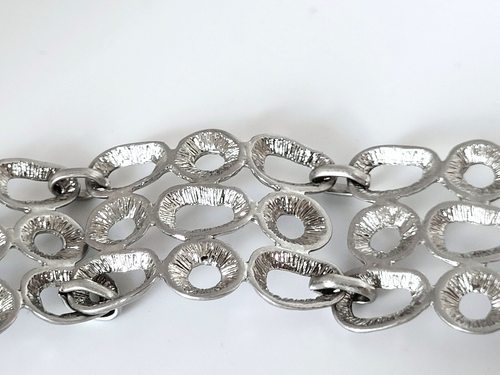 Chico's Open Work Wide Link Chain Bracelet Silver Tone Magnetic Clasp 7" x 1.25" - Picture 7 of 10