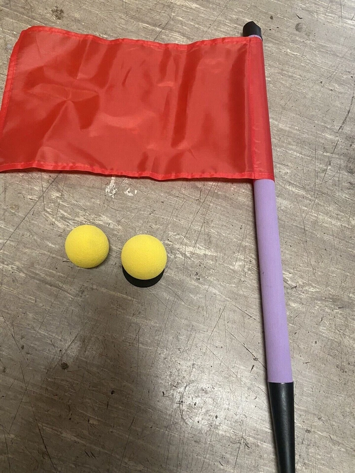 New Childrens Plastic Golf Set Ages 4-7 Iron,putter,flag,tee, Balls And Bag - Image 4 of 4