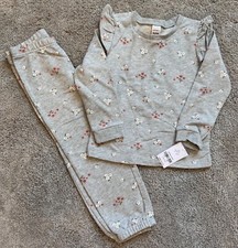 New with tags Carters 4T Light gray flowers white pink sweatsuit