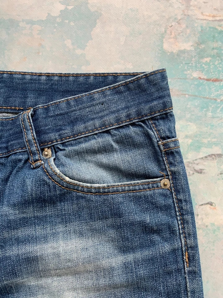 Pantalones cortos de mezclilla para hombre Dsquared2 azules talla 34 de lujo Foto 2 de 4