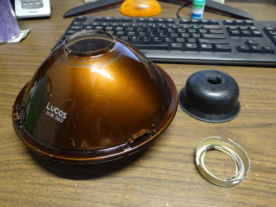 LUCAS Headlight Lens w/ Pilot LUB362 - Image 4 of 4