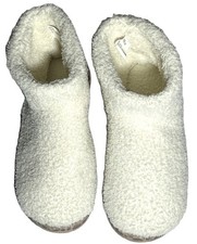 NEW Fabiola Muk Luks Bootie Slipper Cream Colored Sz Medium 7 / 8