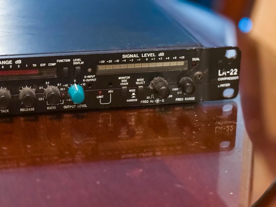 Urei La-22 Vintage Compressor/Limiter - Image 3 of 4