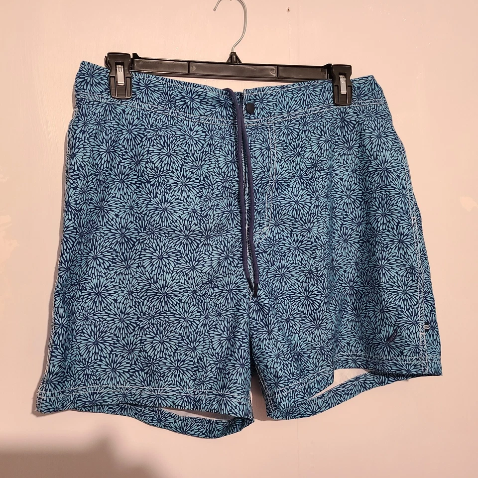 Pantalones Cortos Nautica Talla Grande Turquesa y Negro con Cintura Elástica. Foto 2 de 4