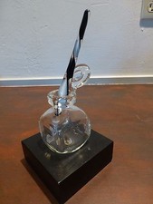 Outstanding Art glass inkwell with the 7" long glass pen Y8-W7-A9 