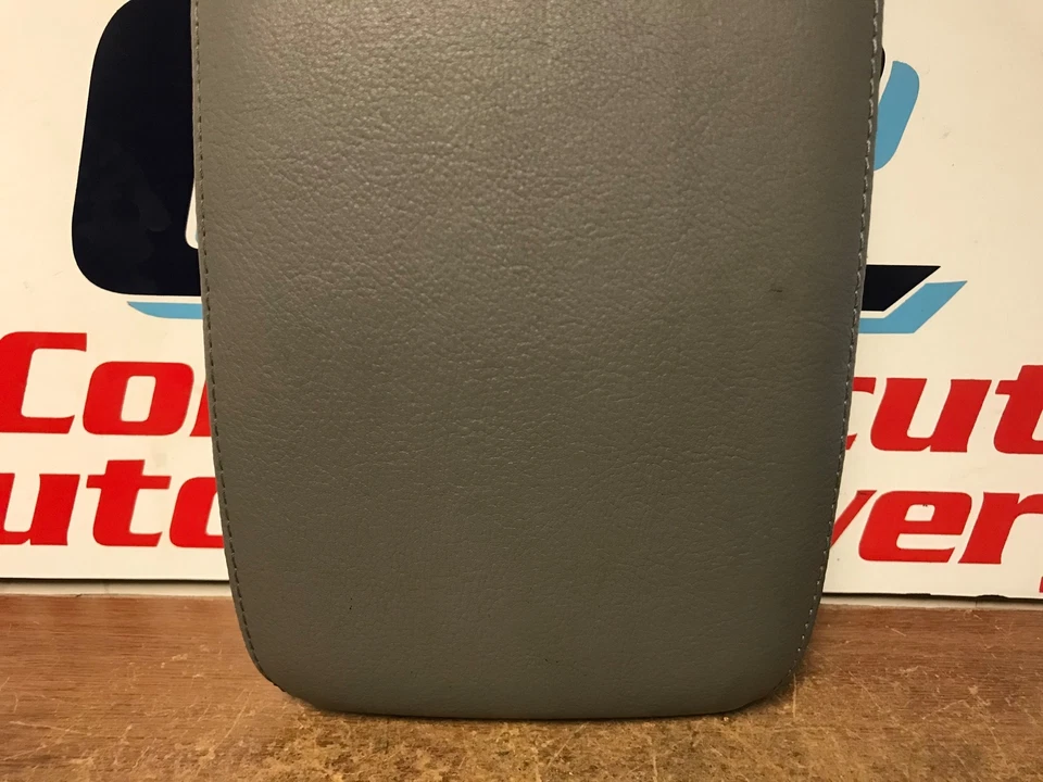 Volkswagen Jetta 2009 tapa de consola #V-3 Foto 2 de 4