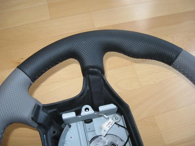Lenkrad Lederlenkrad für Volvo 850 S60 S40 u.a. Volvo mit Leder neu beziehen - Bild 2 von 3