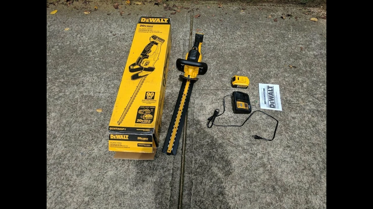 Dewalt 20V MAX Brushed LithiumIon 22 Cordless Hedge, 56 OFF