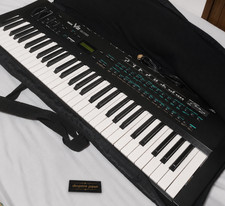 YAMAHA DX11 V2 FM Synthesizer 49-Key Keyboard Battery Replaced from Japan