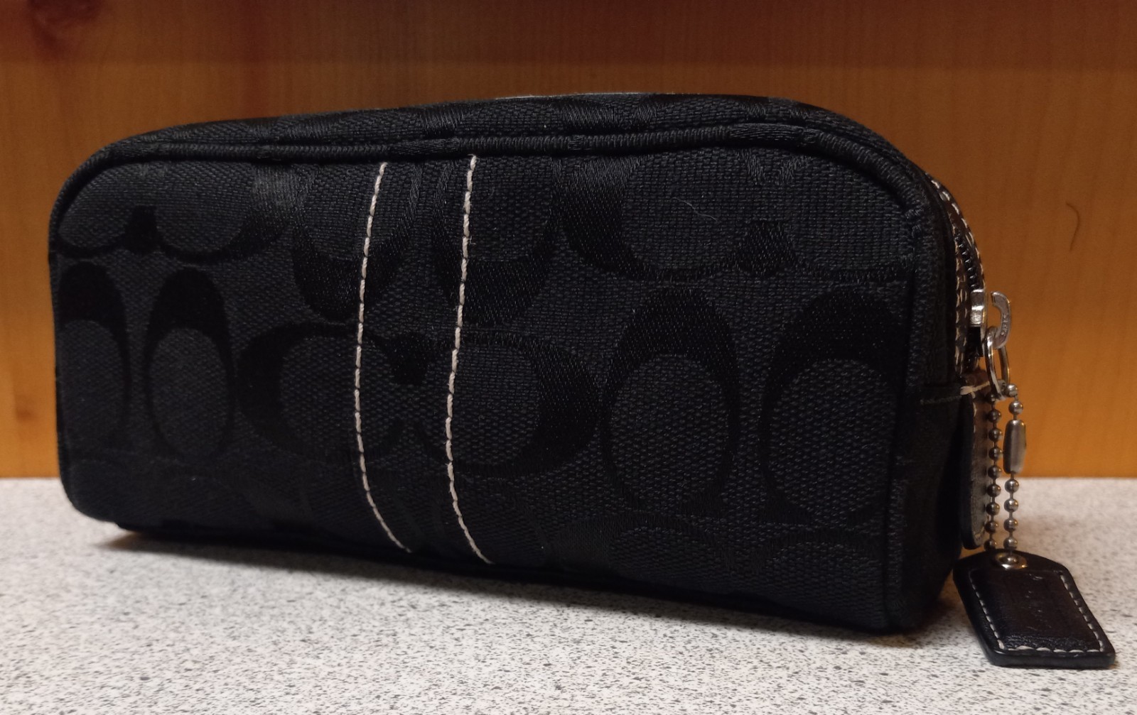 NWT COACH BLACK PRINT SIGNATURE LOGO COSMETIC POUCH / WRISTLET ZIP MINT UNUSED thumbnail 4