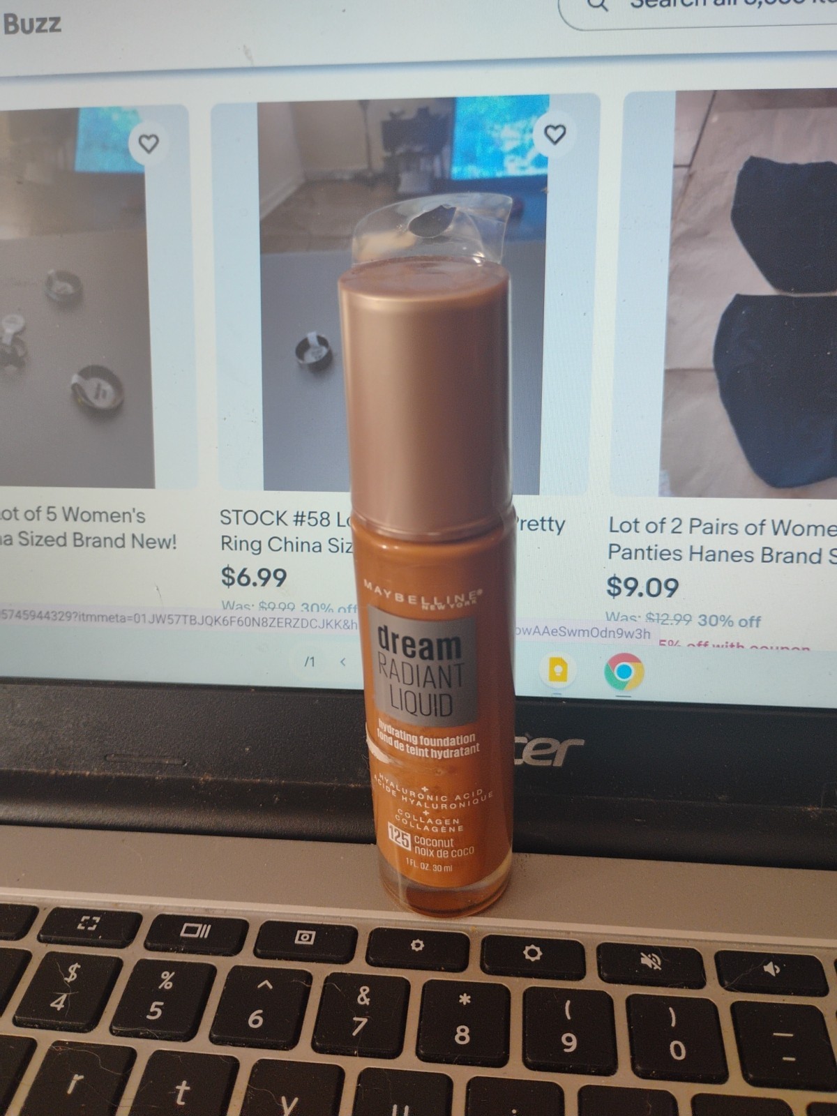 Maybelline Dream Radiant Liquid Hydrating Foundation in Coconut 30ml New