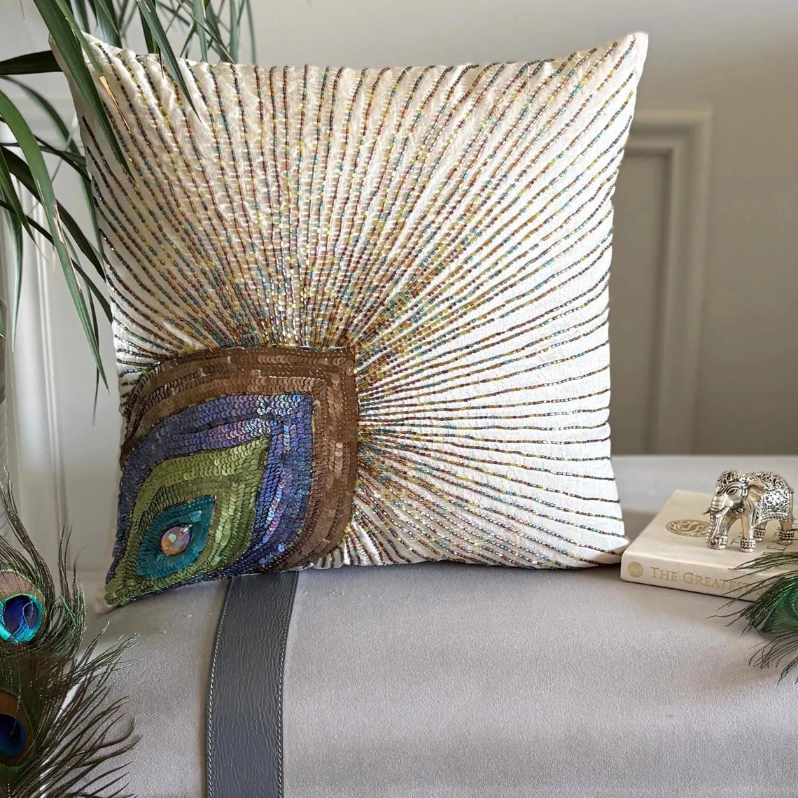 Decorative Throw Pillow Cover Ivory 16"x16", Room Decor Silk - Peacock Beauty
Opens in a new window