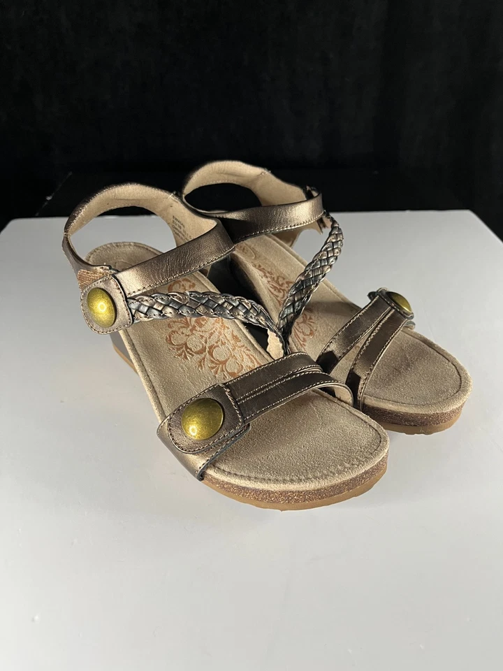 Женские удобные босоножки Aetrex металлик бронза кожа на танкетке 7,5–8 ЕС 38 - Изображение 3 из 4