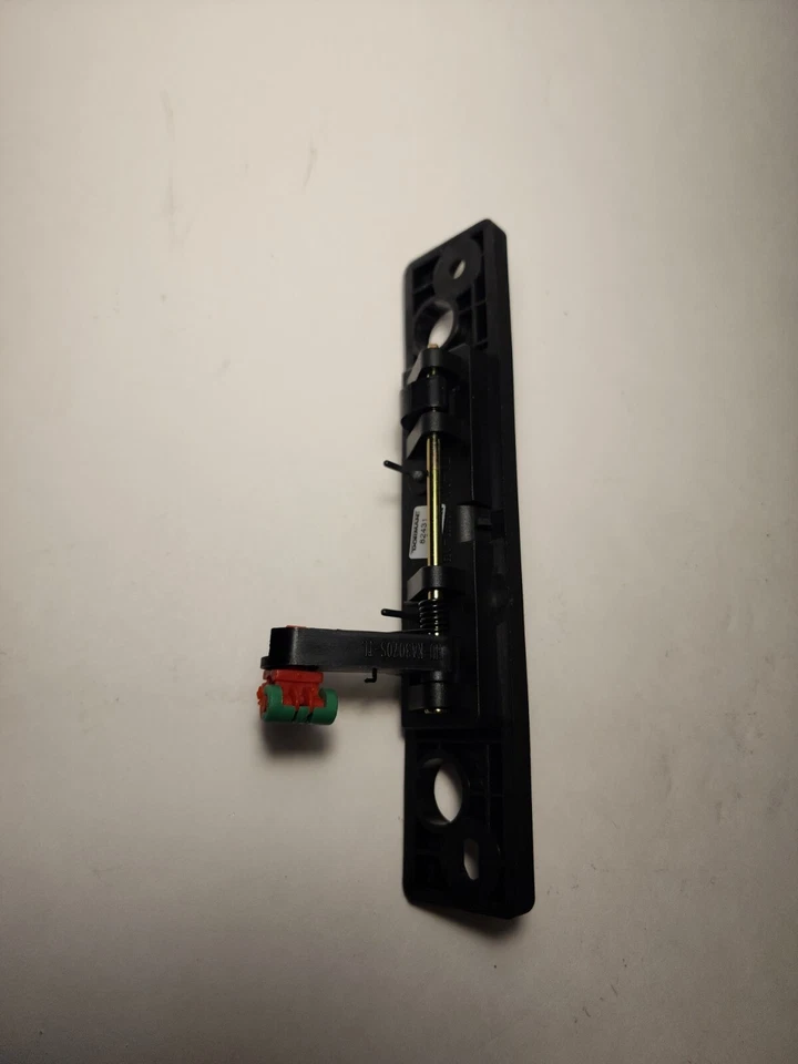 Cierre de manija de puerta levadiza Dorman 82431 para 02-05 Kia Sedona Foto 3 de 4