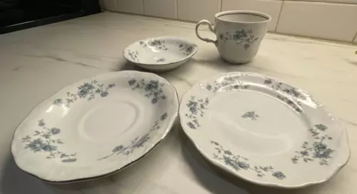 lot of 4 Vtg Johann Haviland Blue Garland mug cup saucer small plate bowl tradit