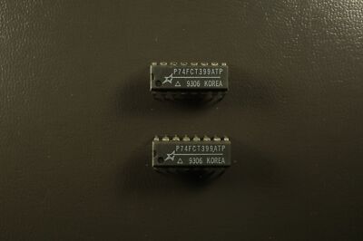 Lot of 2 P74FCT399ATP Performance Semiconductor Fast CMOS Quad 2-Port Register