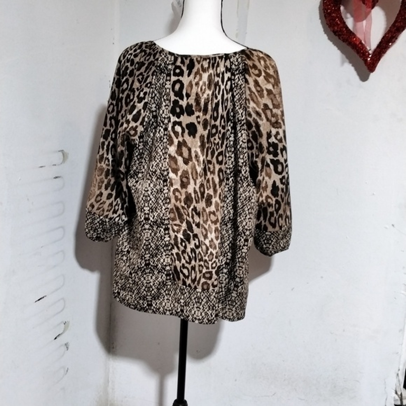 Notations Leopard Print XL 4 Button Front Blouse - image 8