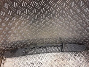 BMW E87 Unten Grill Vorne Stoßstange für BMW 1 Serie E81 E87 LCI Facelift