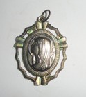 MEDALLA METÁLICA ANTIGUA COLGANTE VIRGEN MARÍA, RELIGIOSA CRISTIANA CATÓLICA