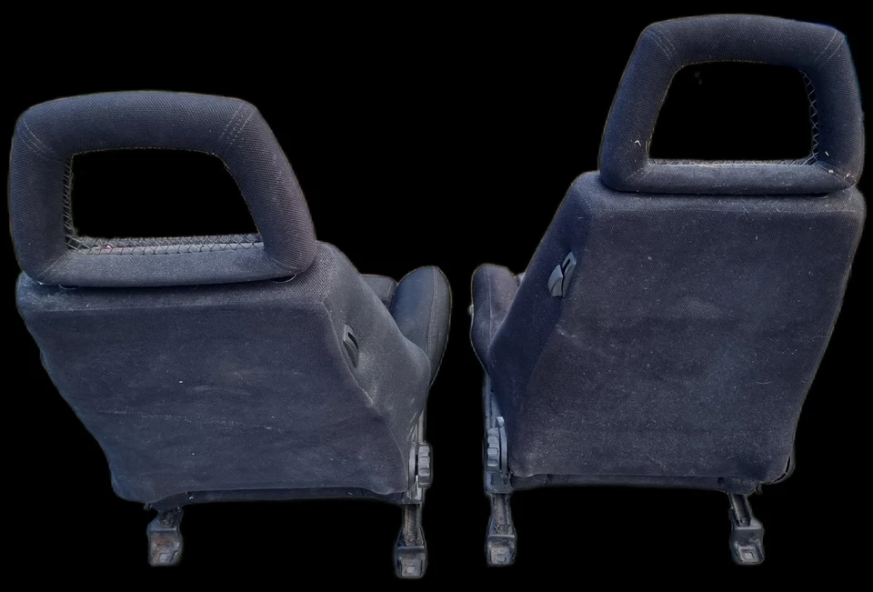 Sought after recaro fishnet bucket seats - image 4 of 4