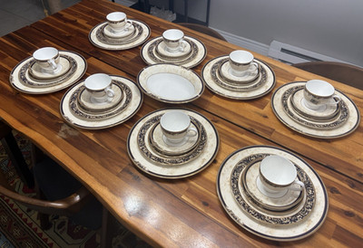41pc Wedgwood Cornucopia Set Service for 8 Cobalt Gold 1995 England Pristine