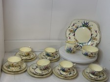 Hervorragendes hochwertiges antikes 21-teiliges Teeservice mit Blumenmuster von Crown Staffordshire