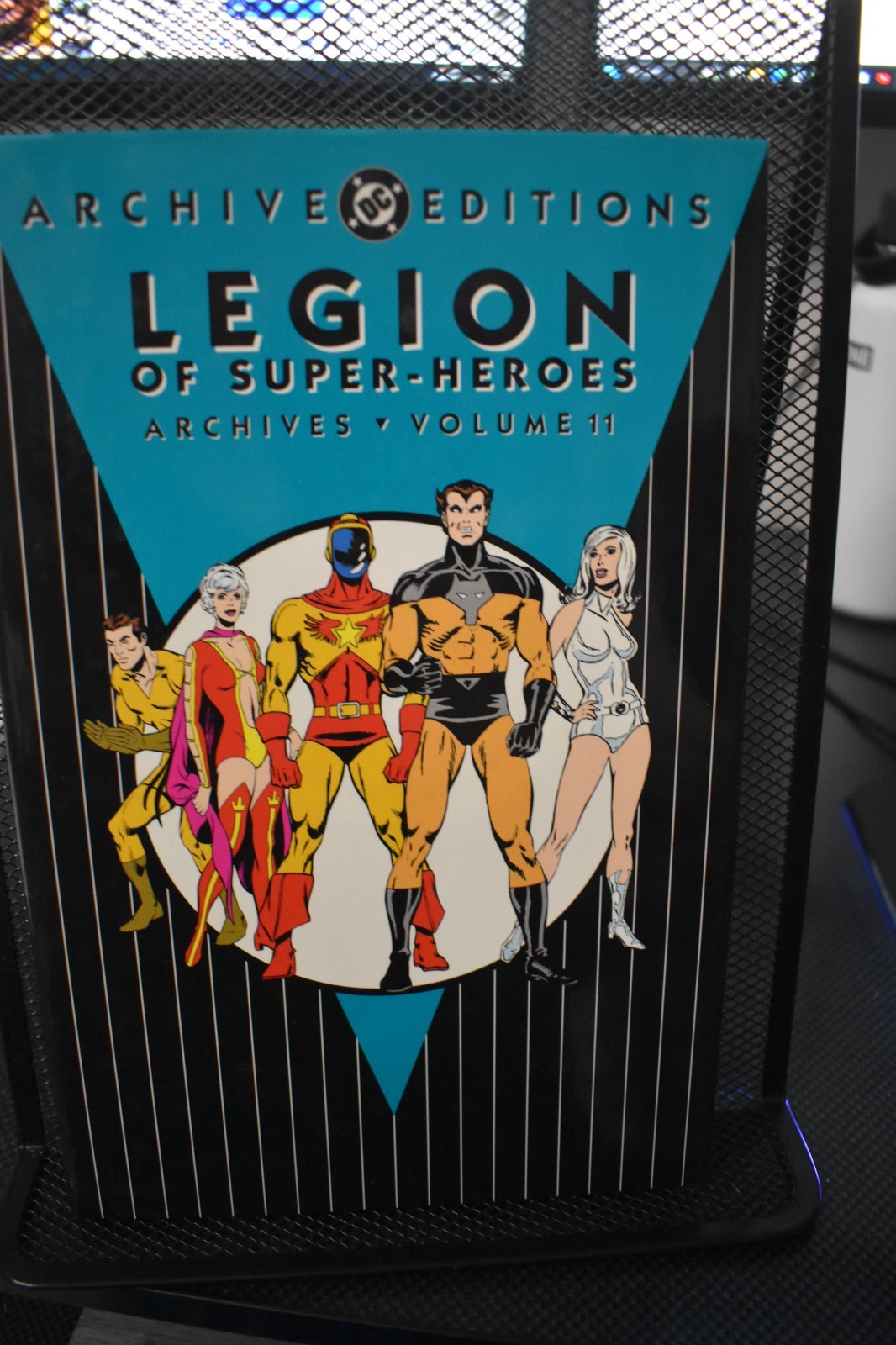 Legion of Super-Heroes Archives Volume 11 DC Hardcover RARE OOP Superboy Mon-El