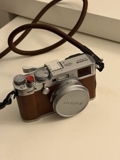 Fujifilm X100F X Series Limite- Edition Brown Silver Camera Built-in Flash USB