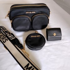 Michael Kors Jet Set Medium Crossbody Bag with Case for EarPods & Coins Black