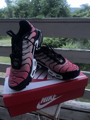 Nike Air Max Plus TN Pink Black Sneakers - Worn 2x - Excellent